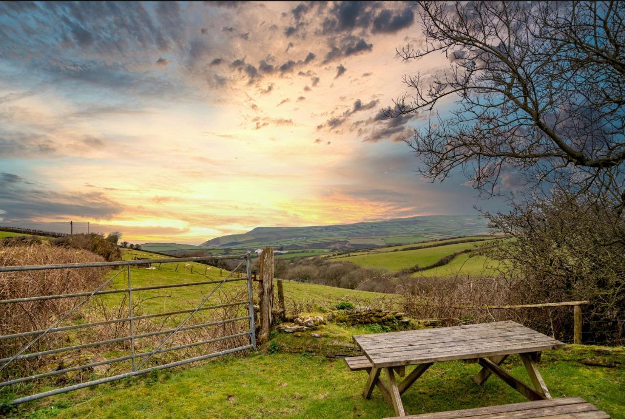 Holiday home Polrunny Farm Seaberry With A Sea View And Log Burner Boscastle