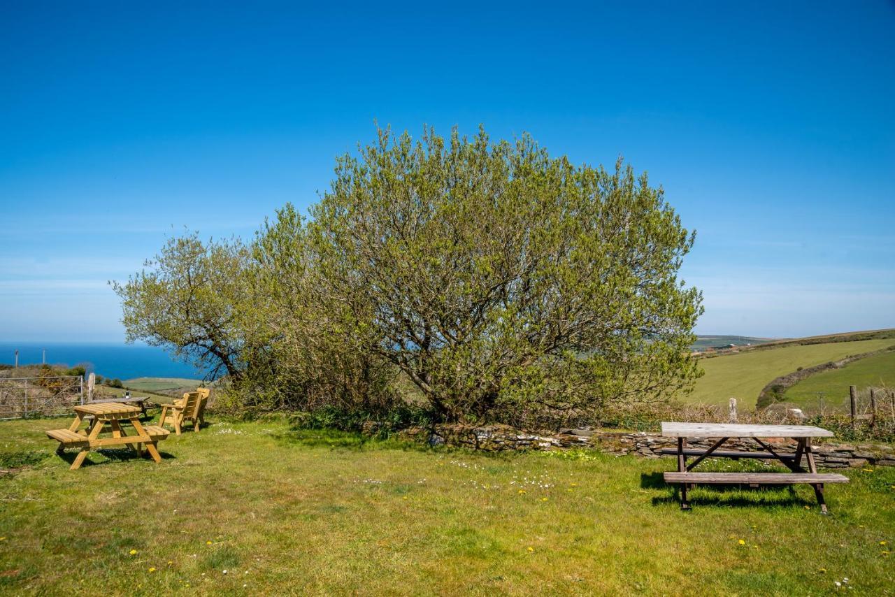 Holiday home Polrunny Farm Seaberry With A Sea View And Log Burner