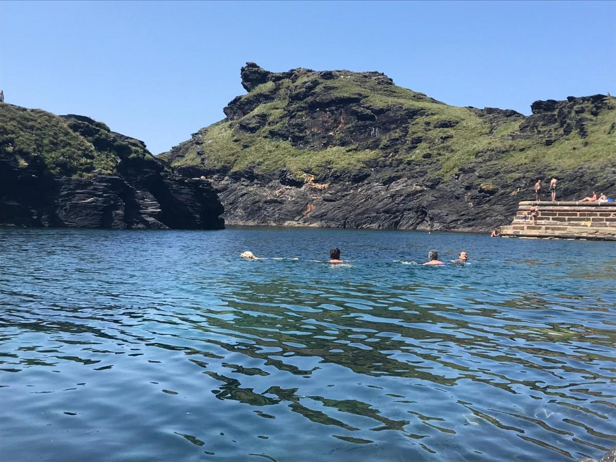Polrunny Farm Seaberry With A Sea View And Log Burner Holiday home Boscastle